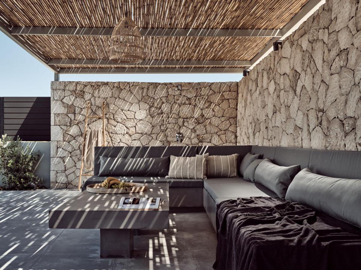 Noema Villa - Stylish Villa With Scenic Serenity, By Zantewize Sarakinádhon 외부 사진