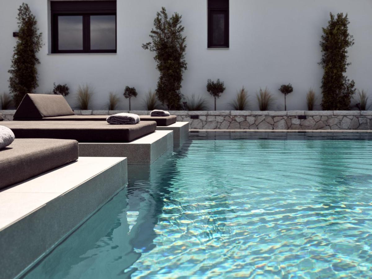 Noema Villa - Stylish Villa With Scenic Serenity, By Zantewize Sarakinádhon 외부 사진