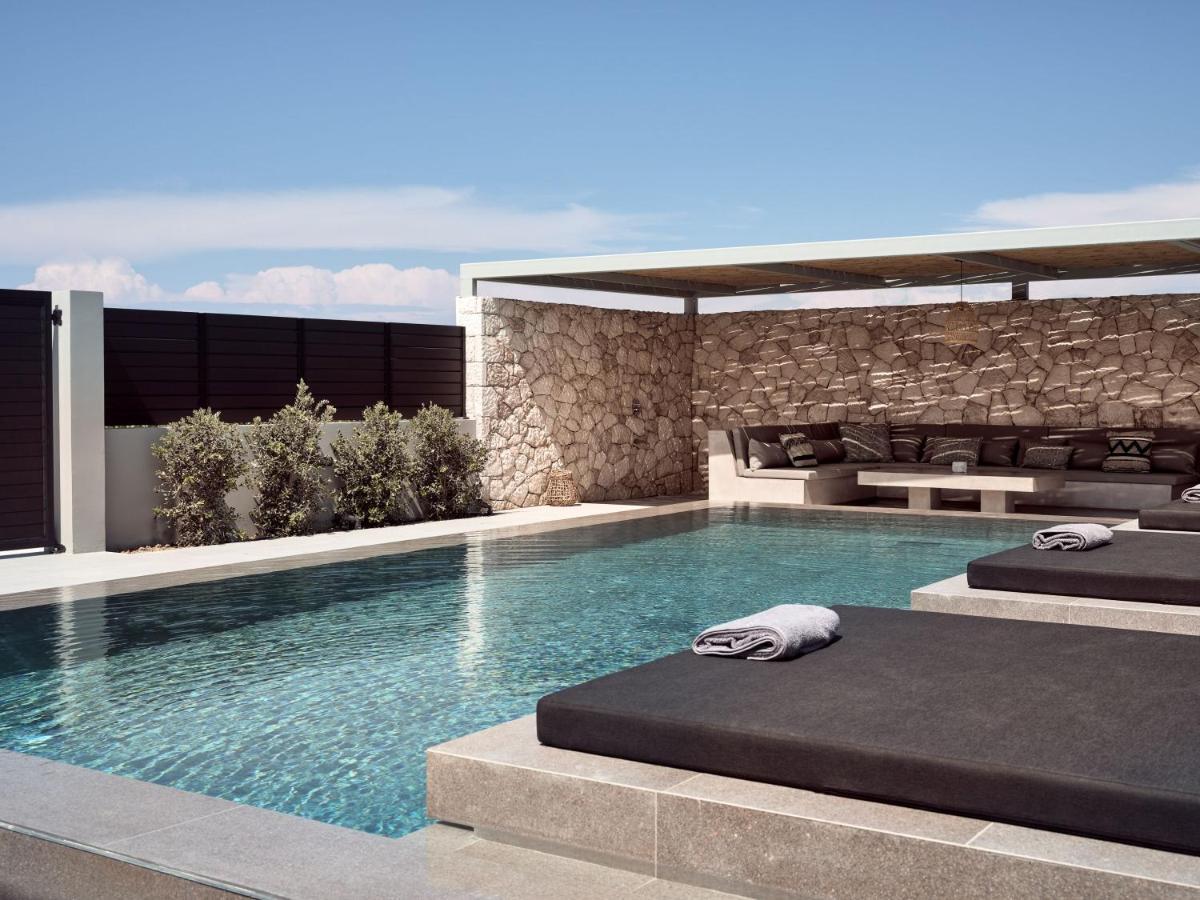 Noema Villa - Stylish Villa With Scenic Serenity, By Zantewize Sarakinádhon 외부 사진